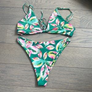 skatie tropical bikini